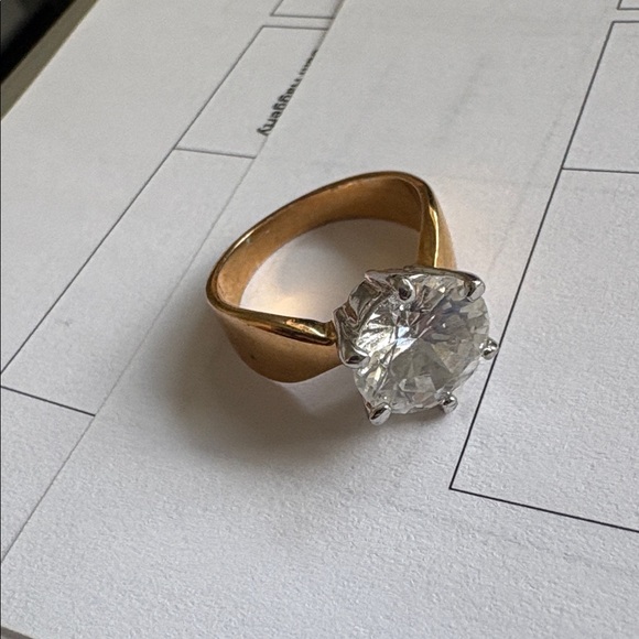 EUC Round Brilliant Cut Soltaire Diamond-Toned Thick Gold Band Ring - Picture 5 of 11